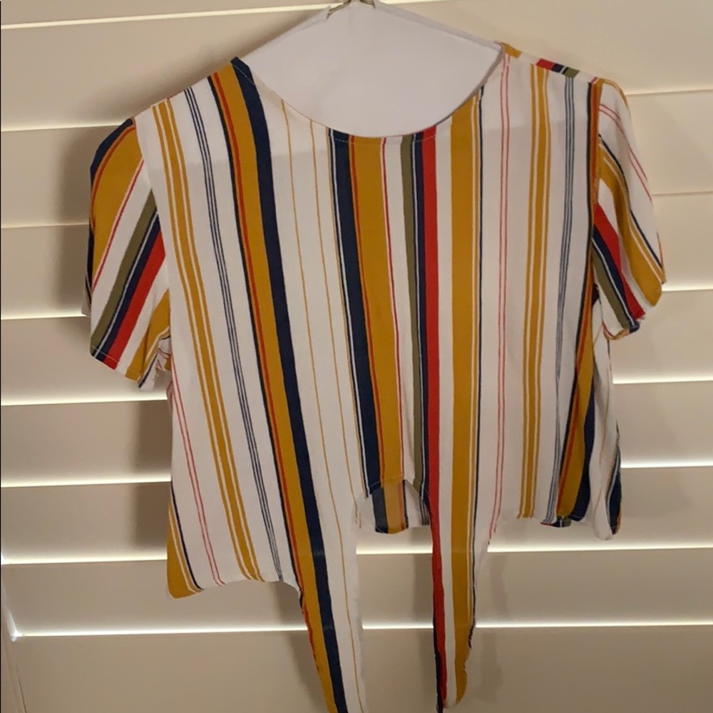 Short sleeve tee w tie